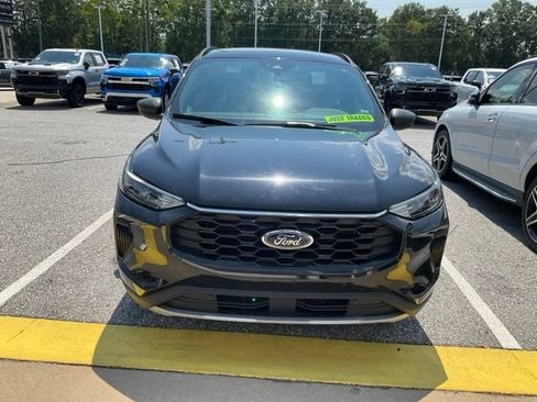 Used 2025 Ford Escape ST-Line FWD image 2