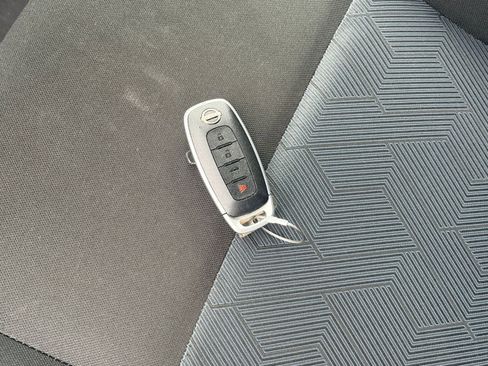 Used 2025 Nissan Versa SV FWD image 21