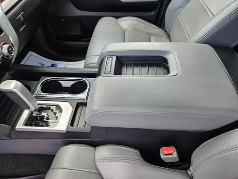 Used 2017 Toyota Tundra Limited w/ Limited Premium Package AWD/4WD image 16
