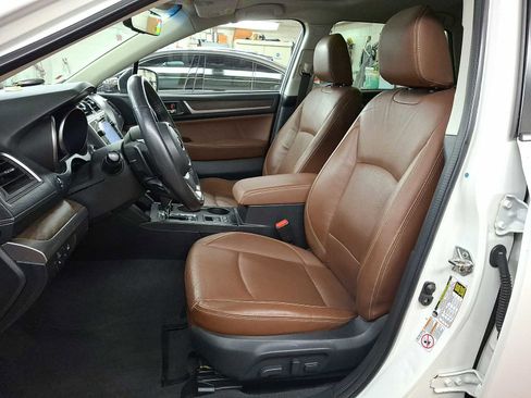 Used 2019 Subaru Outback 2.5i Touring image 9