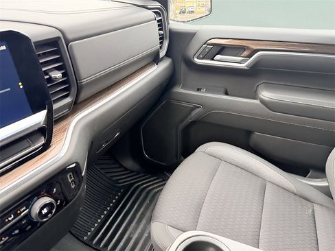 Used 2022 Chevrolet Silverado 1500 LT image 28