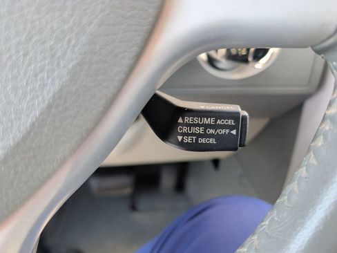 Used 2010 Dodge Grand Caravan Hero w/ Popular Equipment Group FWD image 9