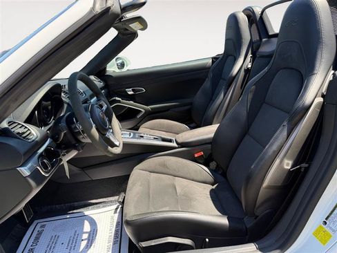 Used 2025 Porsche 718 Boxster GTS RWD image 9