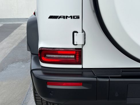 New 2026 Mercedes-Benz G 63 AMG 4MATIC image 9