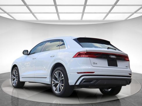Used 2023 Audi Q8 Premium Plus AWD/4WD image 6