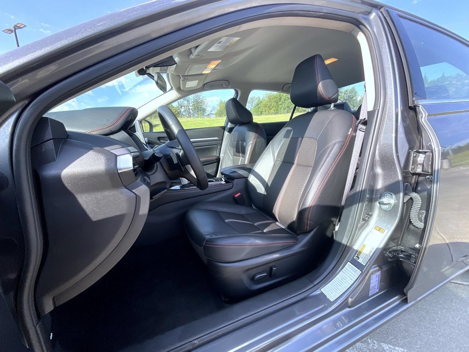 Used 2025 Nissan Altima 2.5 SR AWD/4WD image 11