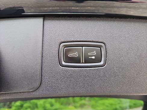 Certified 2023 Porsche Cayenne Platinum Edition AWD/4WD image 25
