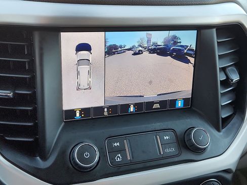 Used 2022 GMC Acadia SLT w/ Technology Package image 19