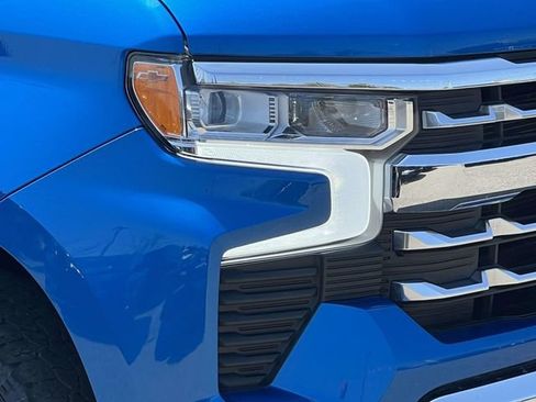 Used 2023 Chevrolet Silverado 1500 LTZ w/ LTZ Premium Package AWD/4WD image 10