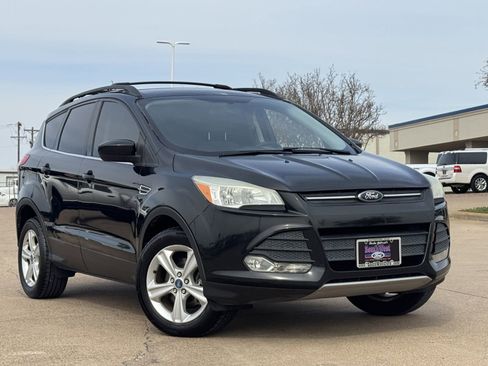 Used 2013 Ford Escape SE image 2