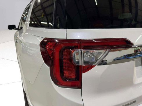 Used 2021 GMC Acadia Denali w/ Denali Technology Package image 13