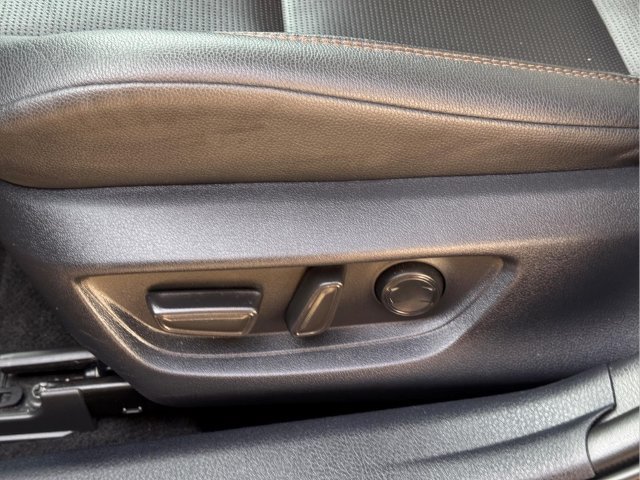 Used 2025 Toyota Camry XLE FWD image 14