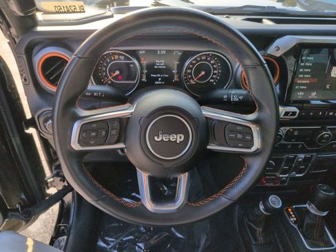 Certified 2023 Jeep Gladiator Mojave image 14