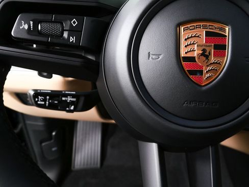 New 2026 Porsche Cayenne S image 10