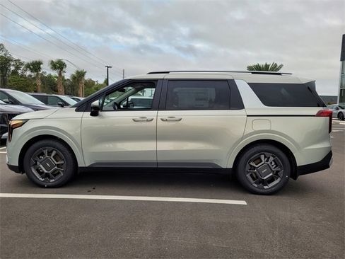 New 2026 Kia Carnival EX image 4