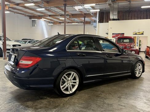 Used 2013 Mercedes-Benz C 250 Sedan image 8