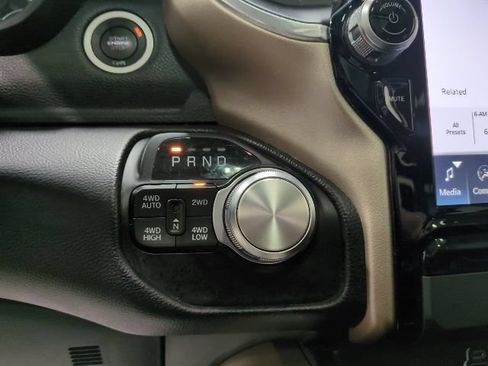 Used 2022 RAM 1500 Laramie AWD/4WD image 11