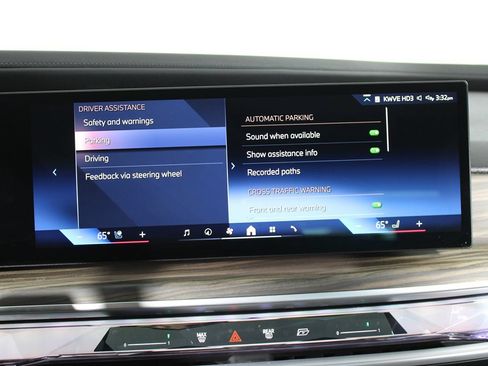 Used 2023 BMW i7 xDrive60 AWD/4WD image 24