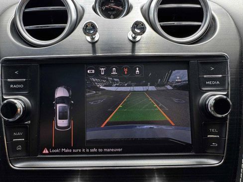 Used 2017 Bentley Bentayga image 29