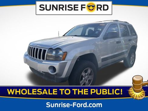 Used 2006 Jeep Grand Cherokee Laredo w/ Cargo Convenience Group image 1
