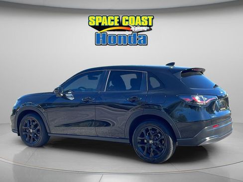 Used 2024 Honda HR-V Sport image 11