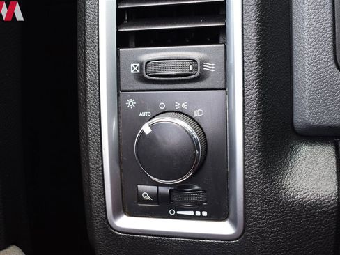 Used 2015 RAM 1500 Classic SLT image 14