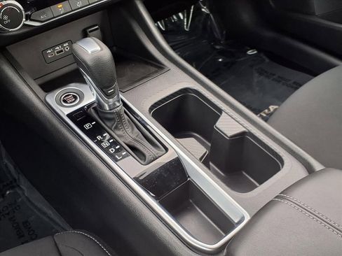 Used 2022 Nissan Sentra SV w/ Trunk Package image 16