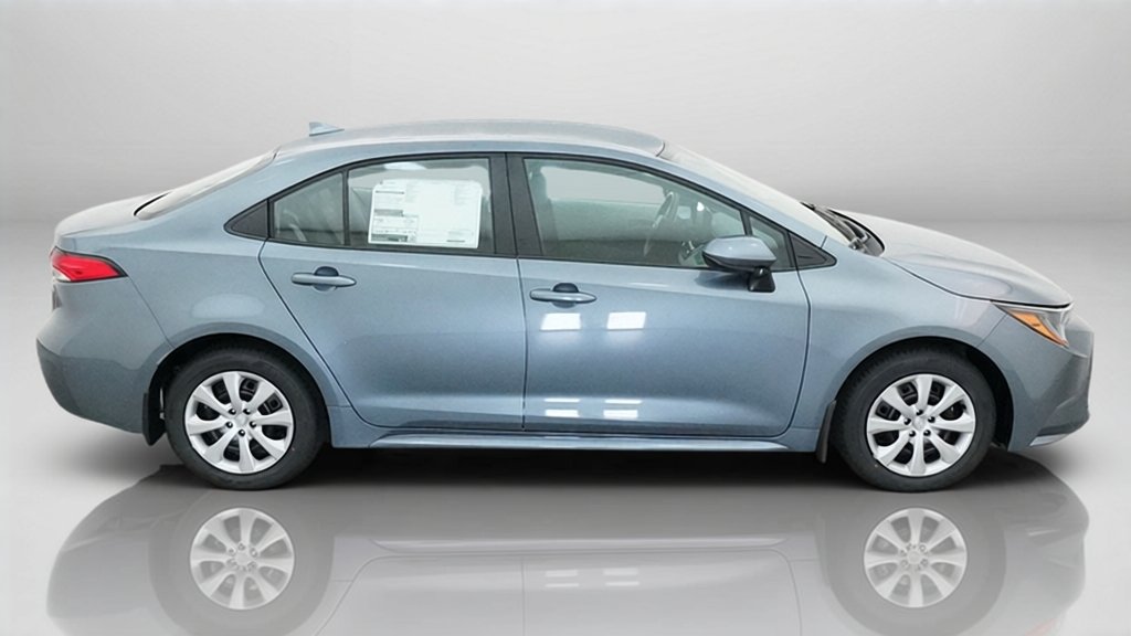 New 2027 Toyota Corolla LE FWD image 7
