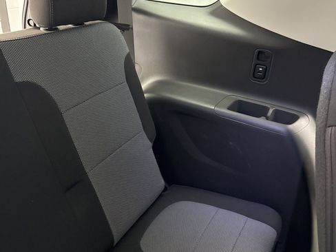 Used 2018 Chevrolet Traverse LT image 36