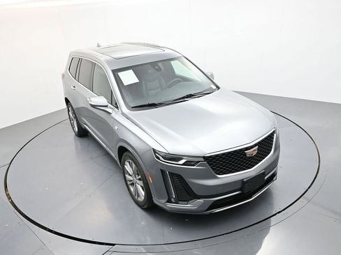 Used 2023 Cadillac XT6 Premium Luxury image 30