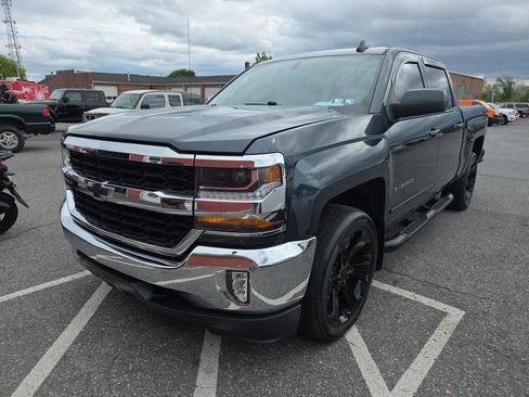 Used 2018 Chevrolet Silverado 1500 LT w/ All Star Edition AWD/4WD image 1