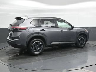 Used 2025 Nissan Rogue SV AWD/4WD video 2