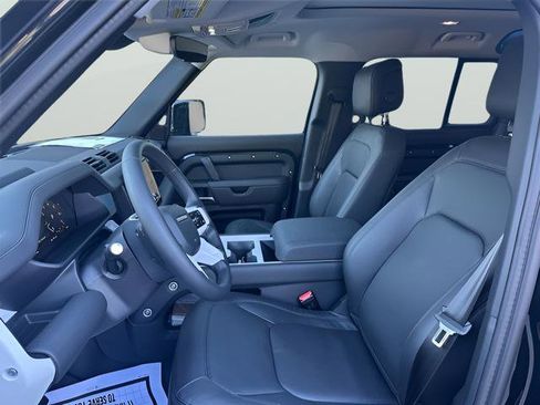 New 2025 Land Rover Defender 110 X-Dynamic SE image 18