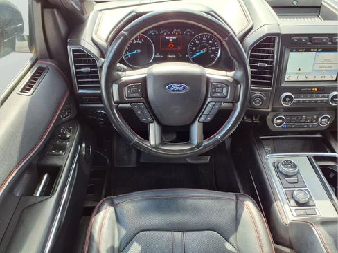 Used 2019 Ford Expedition Limited w/ Equipment Group 303A AWD/4WD image 12