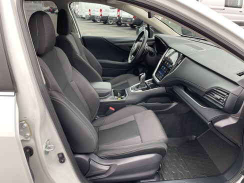 Used 2025 Subaru Outback Premium w/ Popular Package #1A image 41