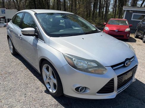 Used 2014 Ford Focus Titanium image 25