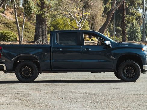 Used 2020 Chevrolet Silverado 1500 LT w/ All-Star Edition image 9