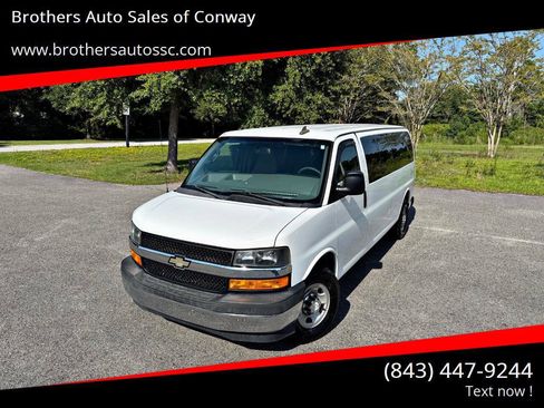 Used 2018 Chevrolet Express 3500 LT w/ LT Preferred Equipment Group RWD image 1