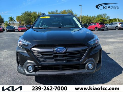 Used 2023 Subaru Outback Premium image 3