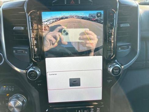 Used 2022 RAM 1500 Laramie AWD/4WD image 21