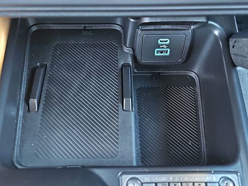 New 2025 Ford Bronco Outer Banks w/ Sasquatch Package image 24