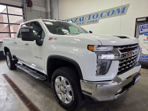 Used 2022 Chevrolet Silverado 2500 LTZ AWD/4WD image 2