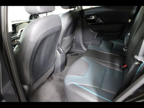 Used 2020 Kia Niro EX Premium w/ Cold Weather Package FWD image 14