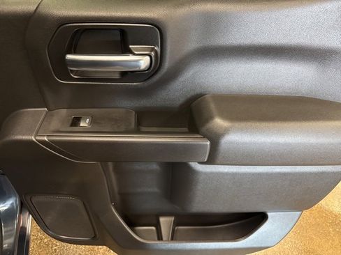 Used 2020 Chevrolet Silverado 1500 Custom w/ Custom Value Package image 23