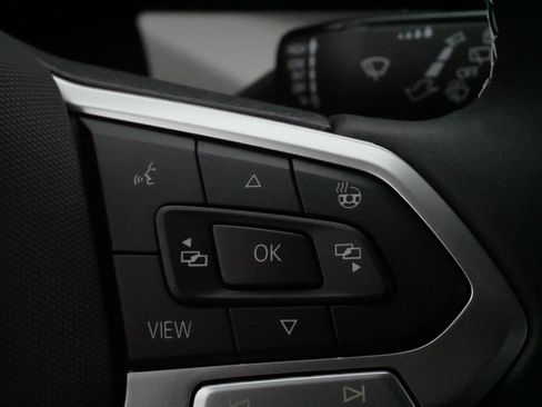 Certified 2025 Volkswagen Taos S AWD/4WD image 25