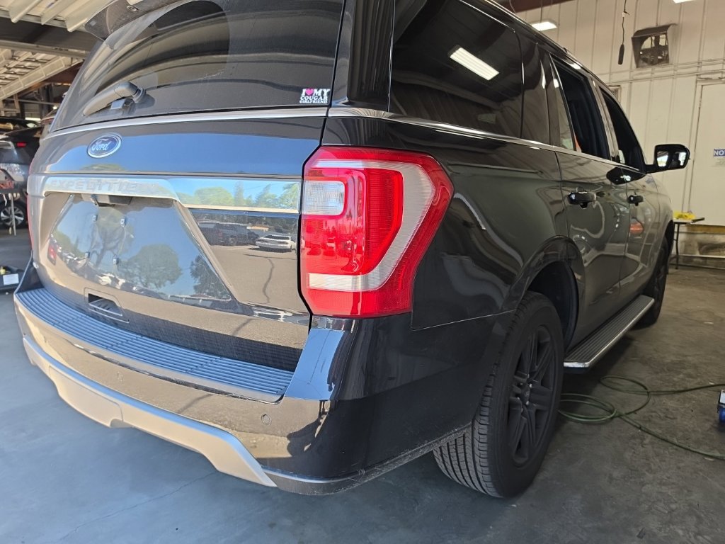 Used 2020 Ford Expedition XLT w/ Equipment Group 202A RWD image 18