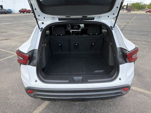 New 2026 Chevrolet Trax RS FWD image 31