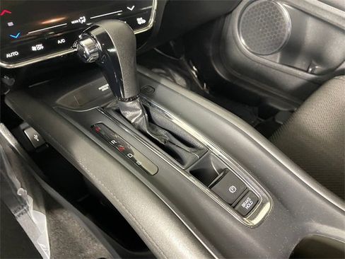 Certified 2017 Honda HR-V EX image 9