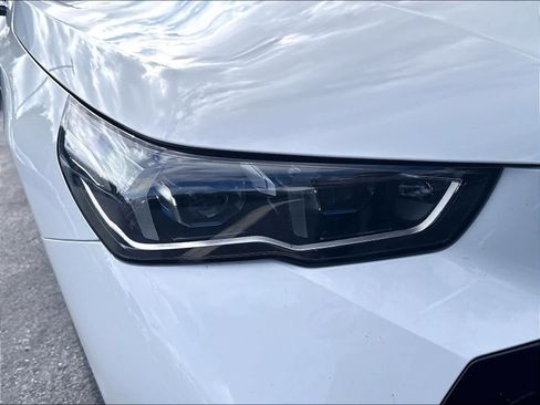 Used 2025 BMW i5 eDrive40i w/ M Sport Package RWD image 30