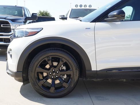 Used 2023 Ford Explorer ST-Line w/ Class IV Trailer Tow Package RWD image 5